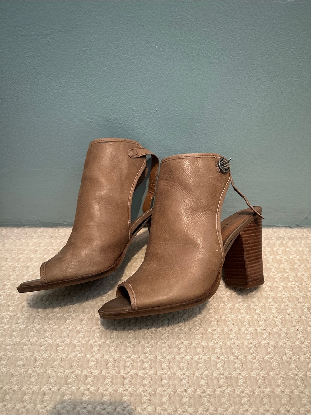 Lucky Brand Taupe Leather Peep-toe Slingback Block Heels